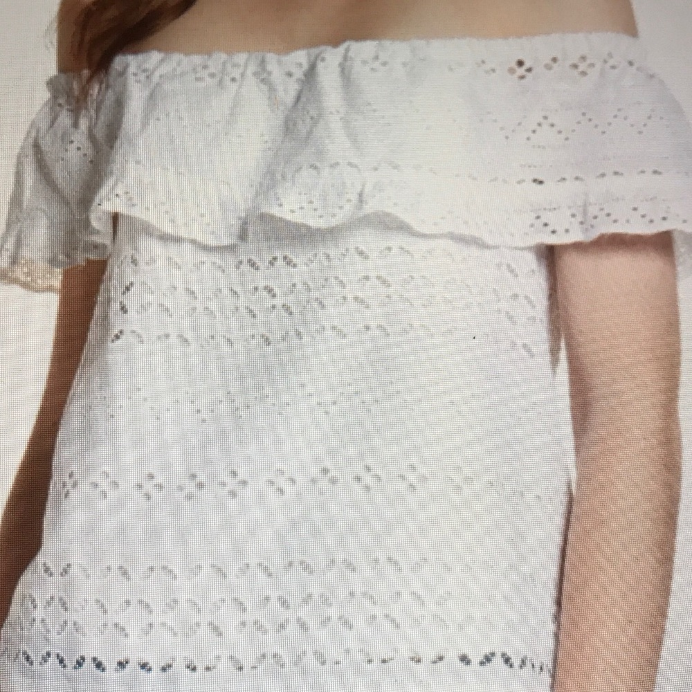 Celestine White eyelet shirt size small